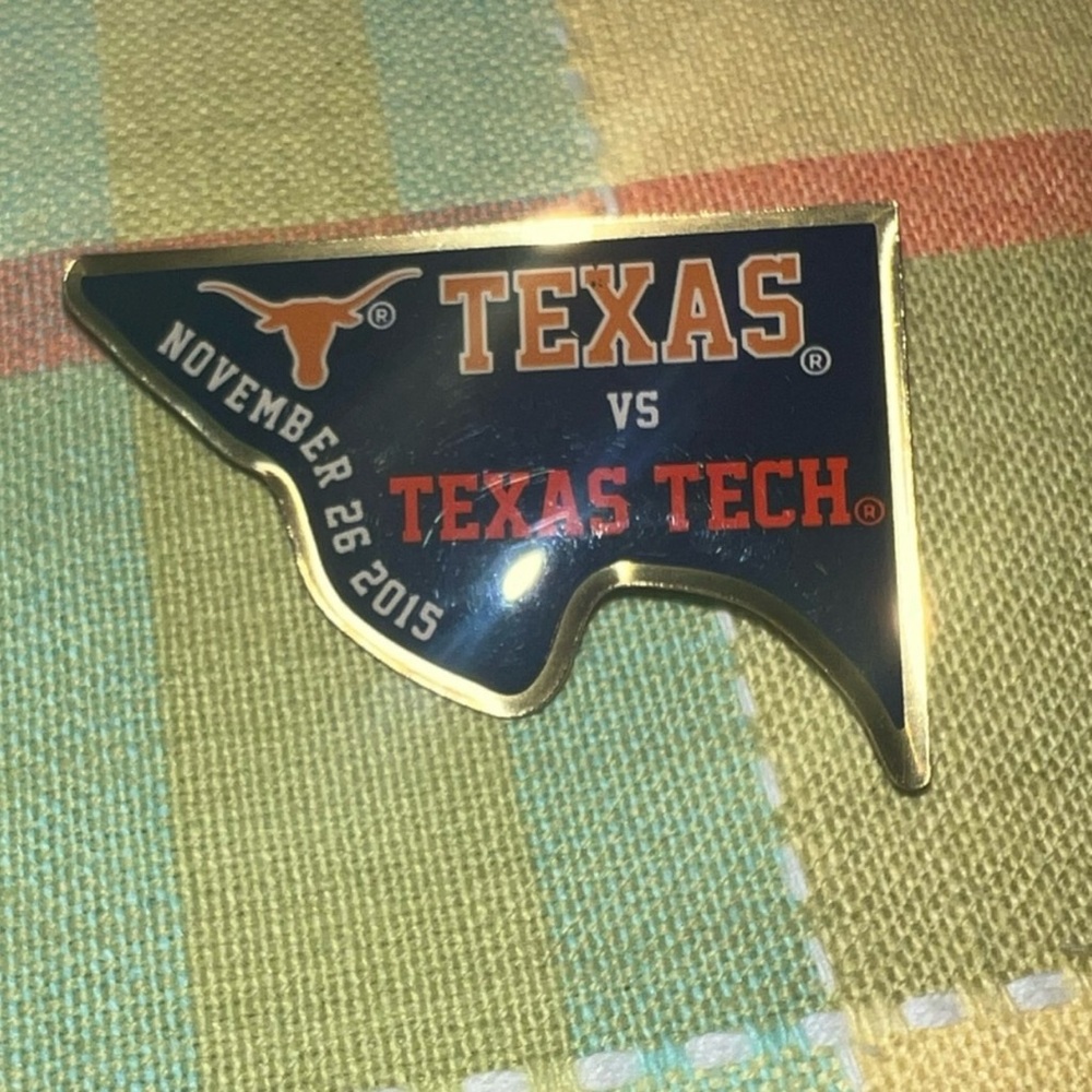 Texas vs Texas Tech 2015 Game Day Pin